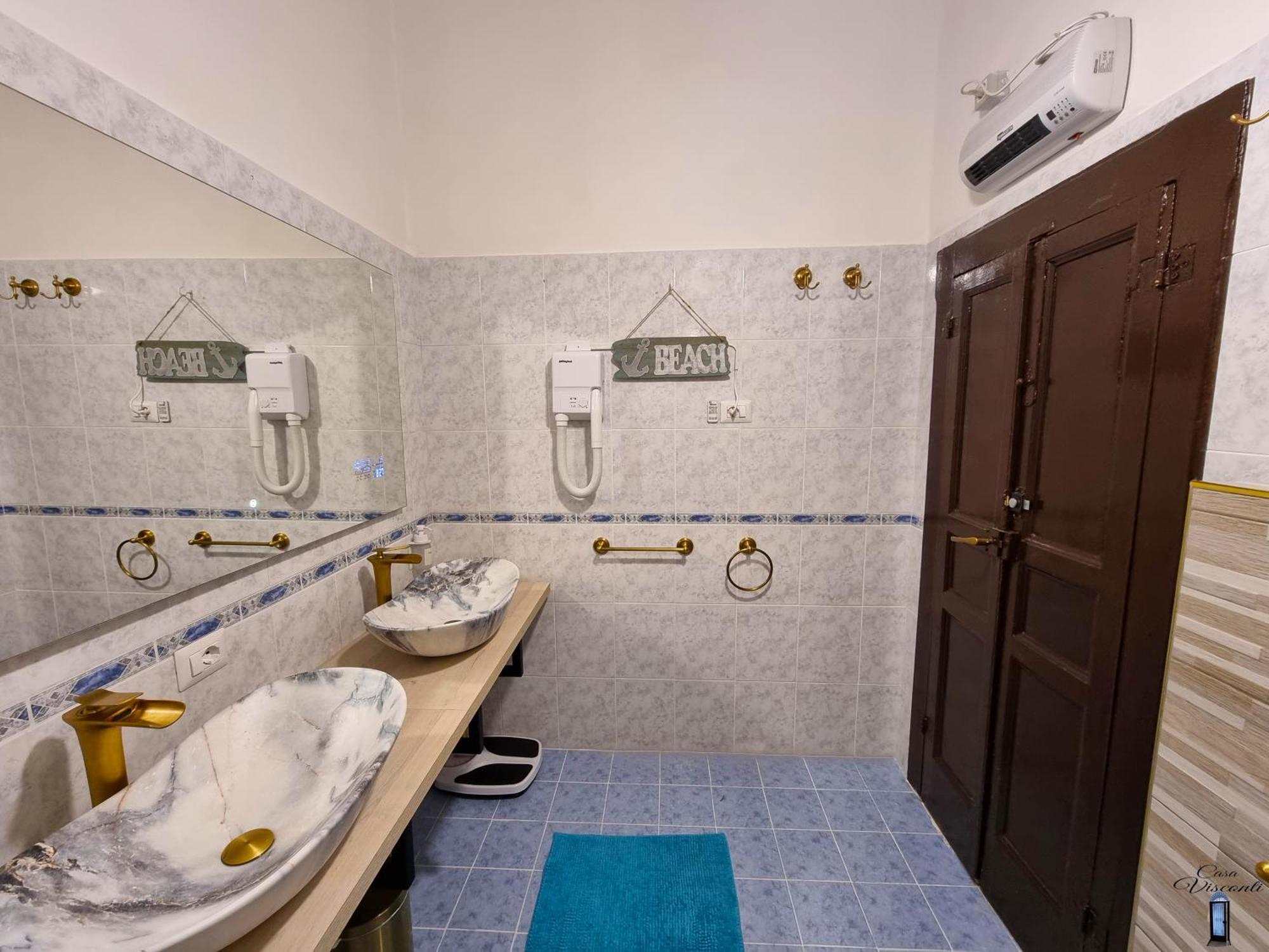 バーリCasa Viscontiアパートメント エクステリア 写真